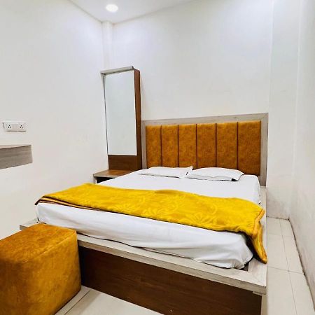 Royal Raj Palace Ujjain Ngoại thất bức ảnh