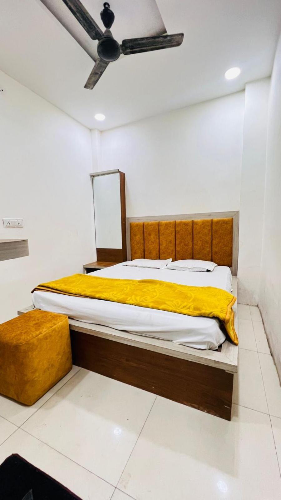 Royal Raj Palace Ujjain Ngoại thất bức ảnh