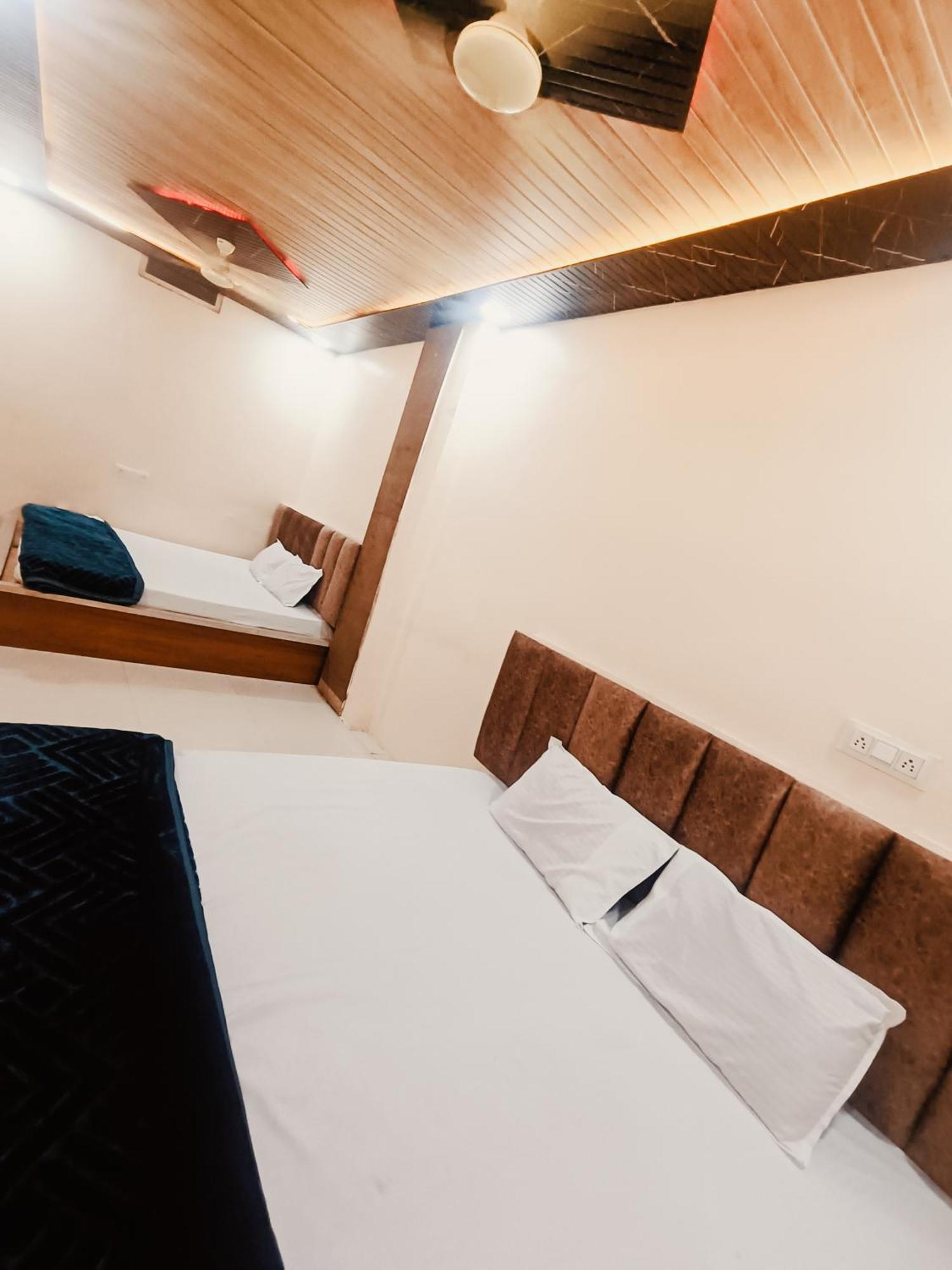 Royal Raj Palace Ujjain Ngoại thất bức ảnh